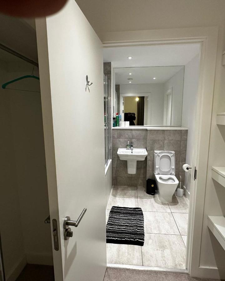 Luxury 2 Bedrooms Apartment 바킹 외부 사진